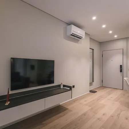 Apartment Two Steps 2 *