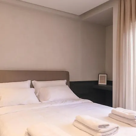 Apartment Two Steps 2 *