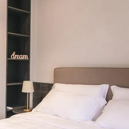 Two Steps 2 Apartman