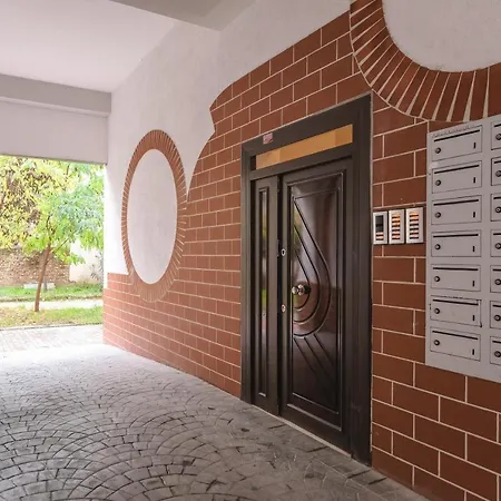 Apartment Two Steps 2 *